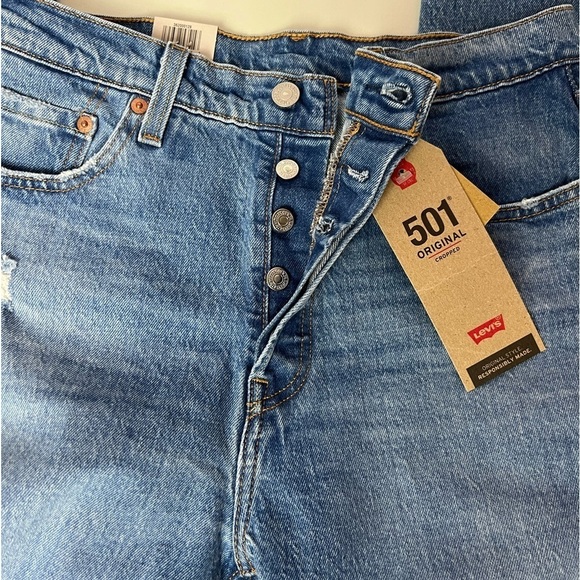 NWT Levi’s 501 Button fly Jean Cropped High Rise Distressed Size 29 - Picture 6 of 10